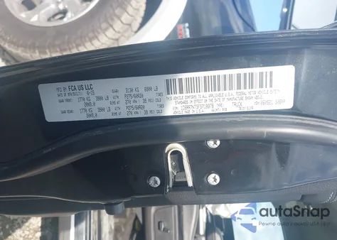 2015 Ram 1500 Laramie z USA, uszkodzony, nr VIN 1C6RR7NT3FS718378